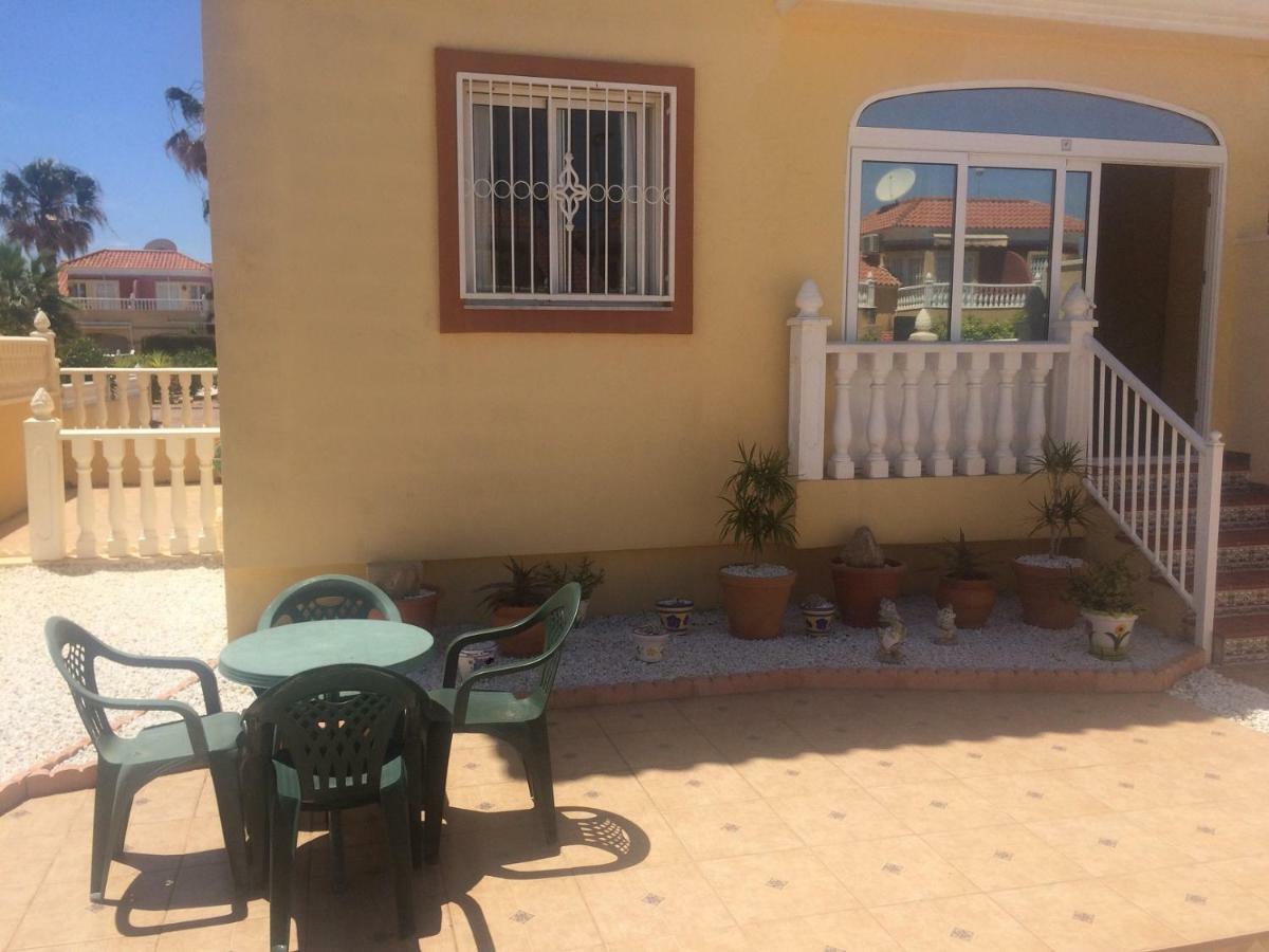 Torrevieja, La Torreta Ground Floor Apartment With Large Private Patio Garden Exterior foto